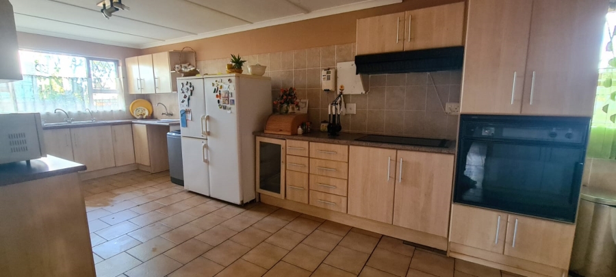 4 Bedroom Property for Sale in C Place Eastern Cape